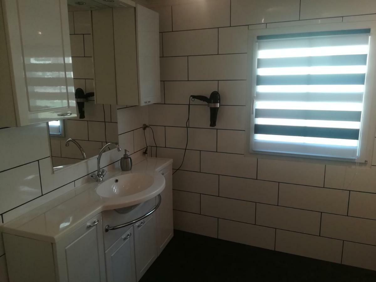 ブリーデル Haus Selinaヴィラ エクステリア 写真